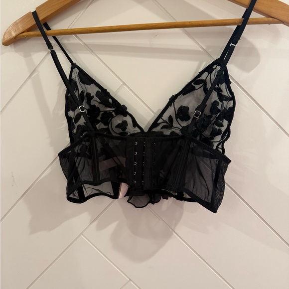 NWOT Victoria's Secret Sheer Black Bow Longline Bralette Size: Medium - Picture 5 of 8